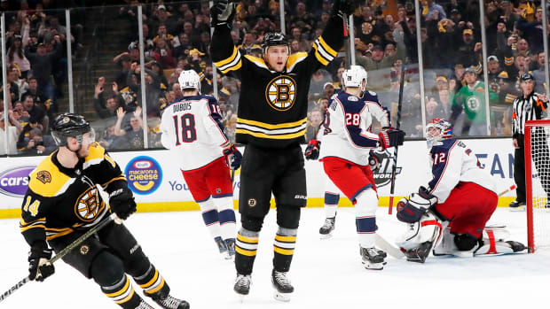 charlie-coyle-bruins-blue-jackets.jpg